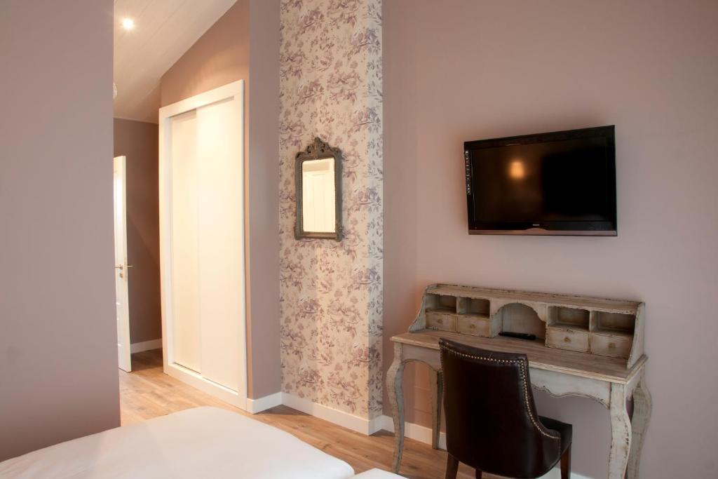 El Jardin De Vikera Guest House San Andres de Montejos Room photo
