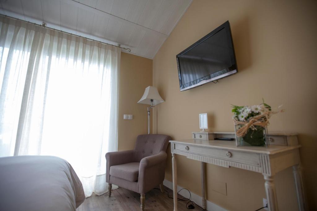El Jardin De Vikera Guest House San Andres de Montejos Room photo